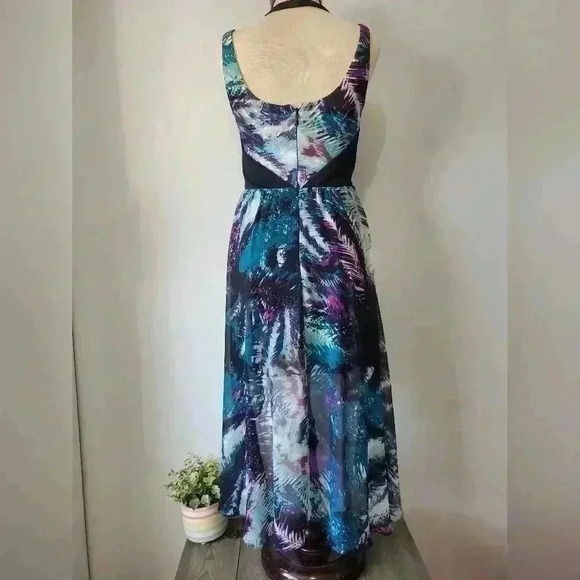 Bebe hi lo butterfly tropical  dress. Size small - Picture 8 of 13